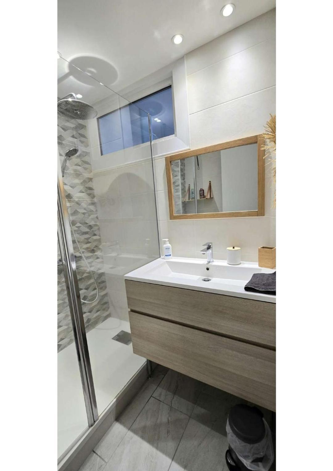 Superbe T3 Cosy, Parking Gratuit + Balcon Appartement Riom Buitenkant foto
